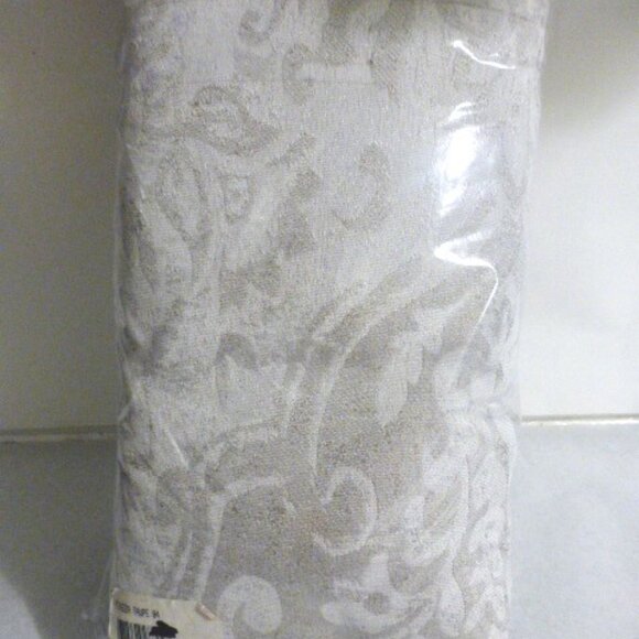 Piazza 1 Panel BLACKOUT Drape 84" x 72" Blackout Curtain Insulated Curtain - Picture 5 of 7